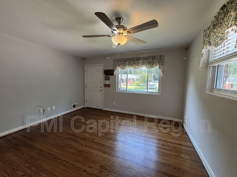 4706 Red Fox Rd - Photo 3 of 24