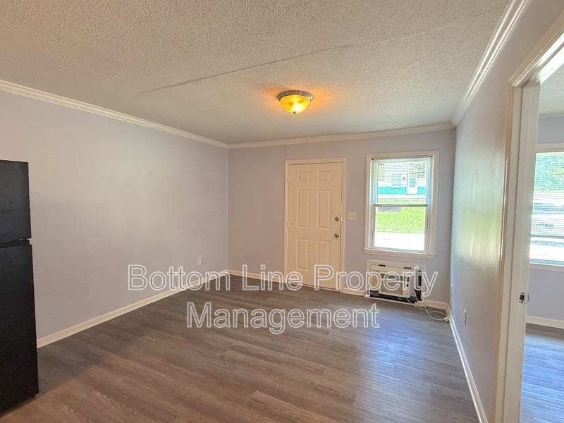 1134 W Davidson Ave #A - Photo 2 of 9