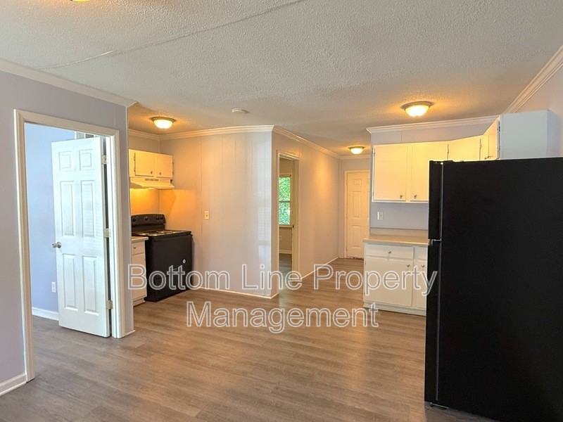 1134 W Davidson Ave #A - Photo 3 of 9