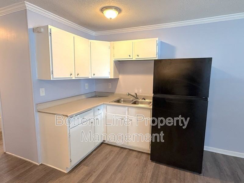 1134 W Davidson Ave #A - Photo 5 of 9