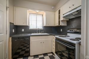 featured image of 2345 Pecos St