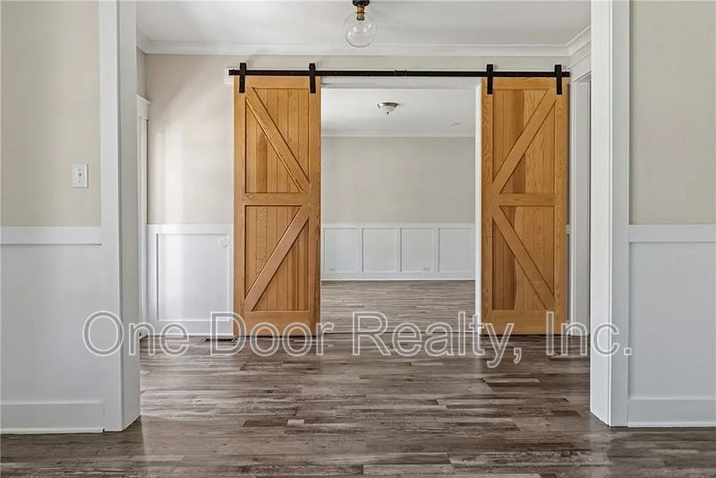 5320 Linksnhire Ln - Photo 7 of 50