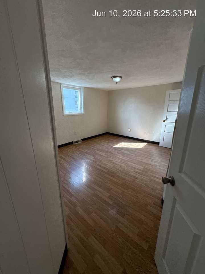 521 Locust - Photo 4 of 28