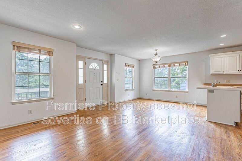 9652 Mcgee St - Photo 2 of 18