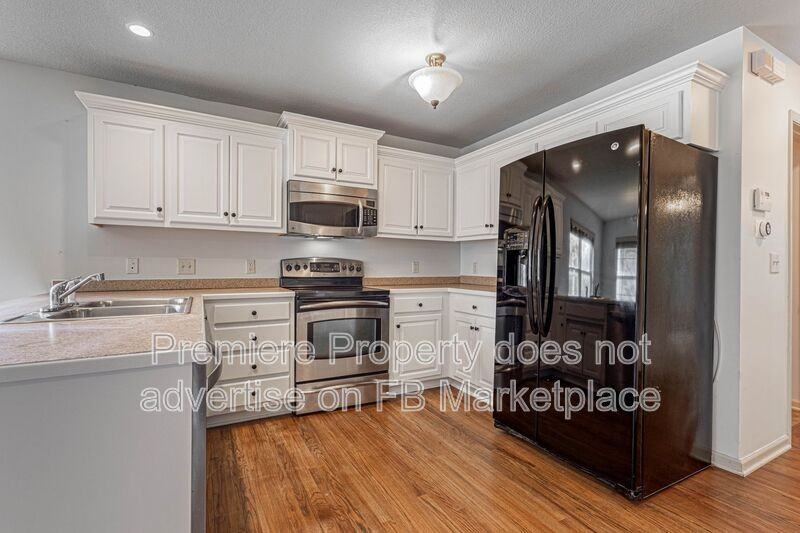 9652 Mcgee St - Photo 4 of 18