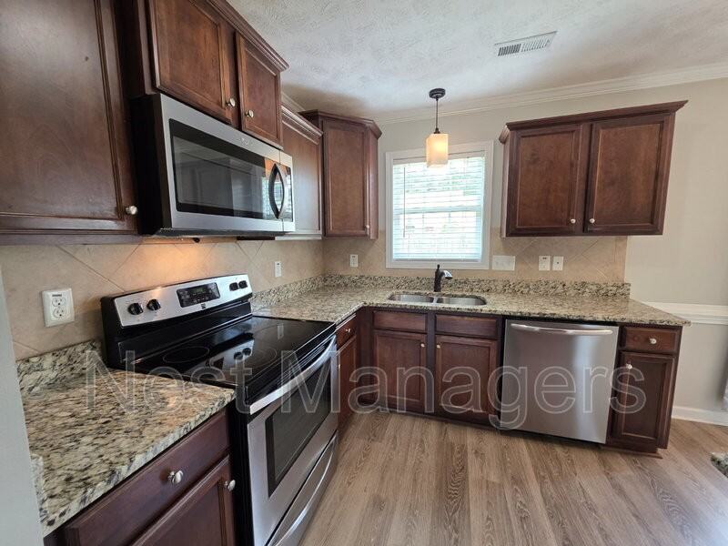4608 Crystobal Rd - Photo 4 of 27
