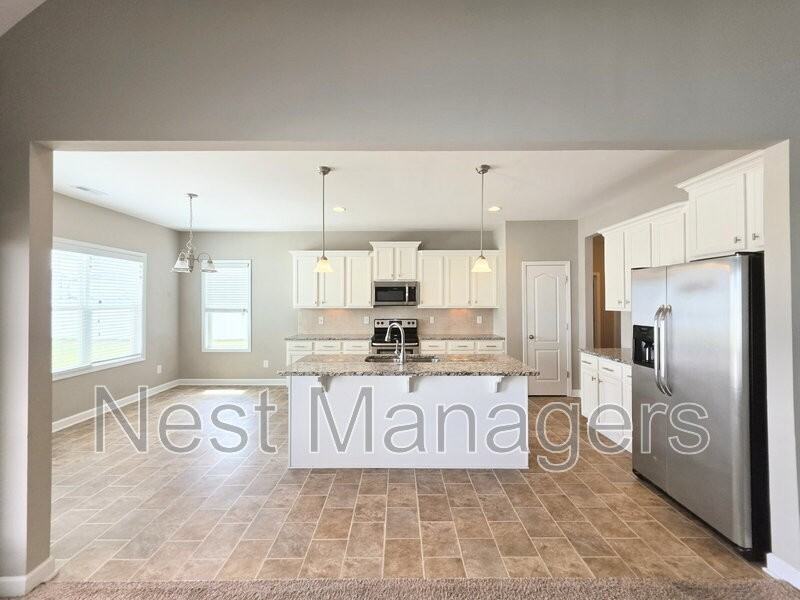 2229 Andalusian Dr - Photo 6 of 37