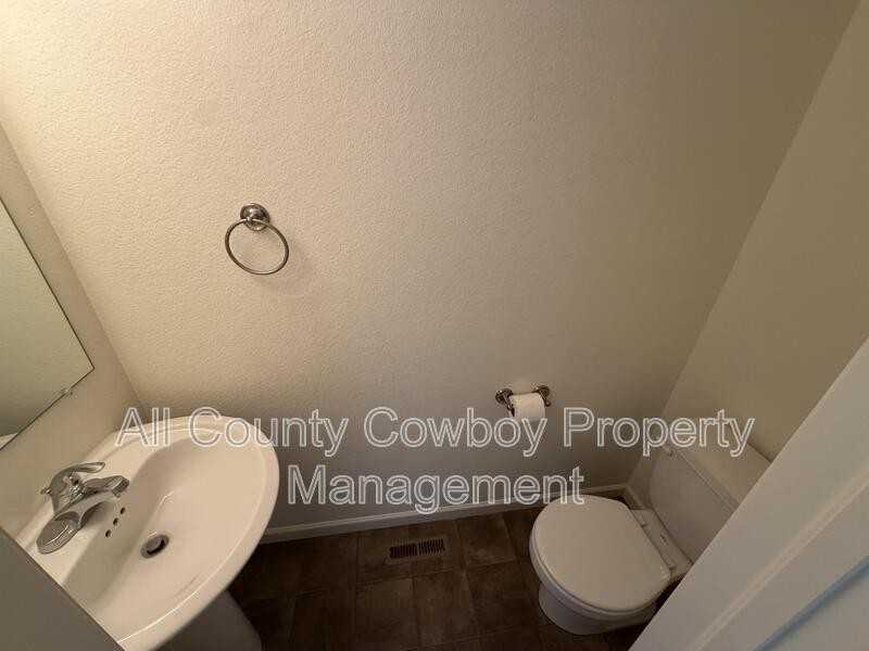 4035 Little Moon Trl - Photo 5 of 17