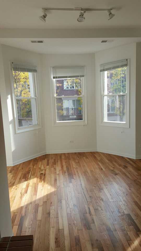 N Sheffield Ave & W Roscoe St #2 - Photo 2 of 12
