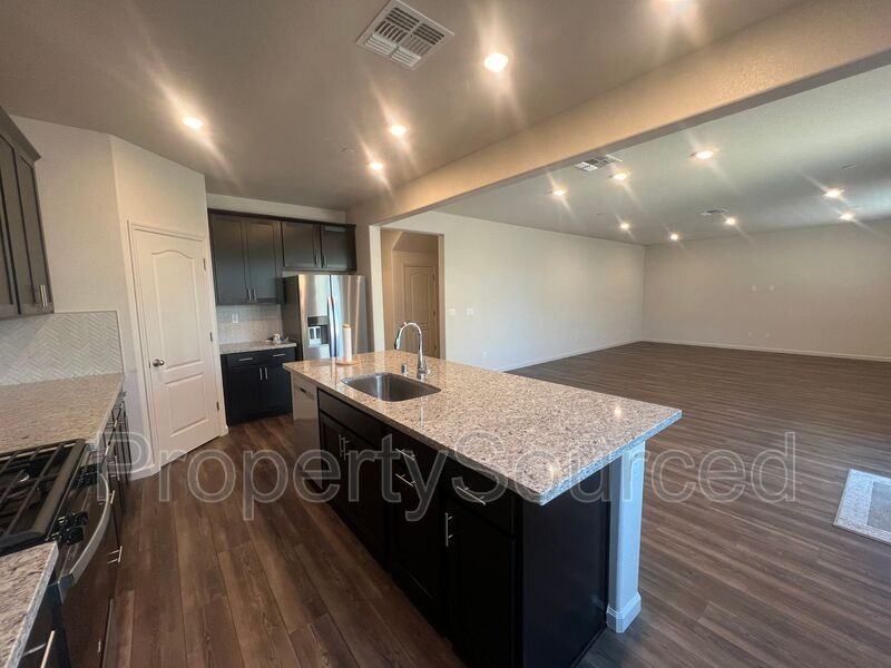 2957 Mokelumne Ct - Photo 6 of 37