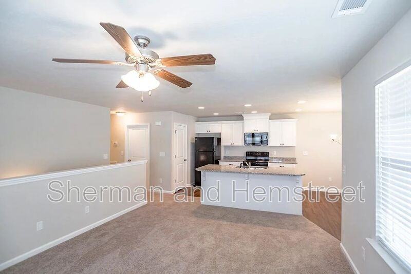 904 Joiner Cir #904 - Photo 4 of 10