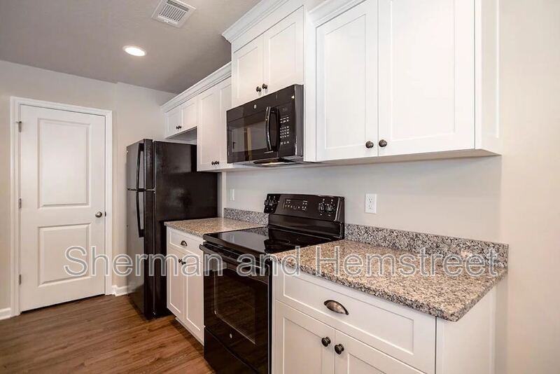 904 Joiner Cir #904 - Photo 6 of 10
