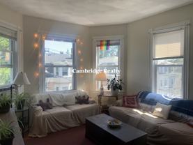 69 Newton St #3L - Photo 1 of 1