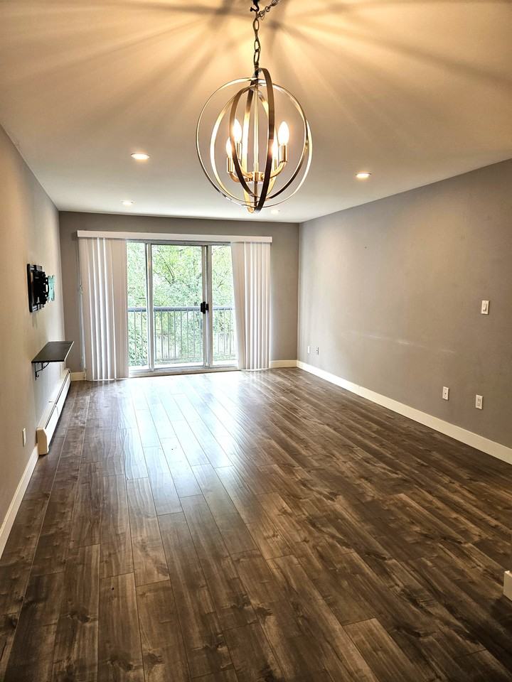 428 Agnes Street #208 - Photo 7 of 12