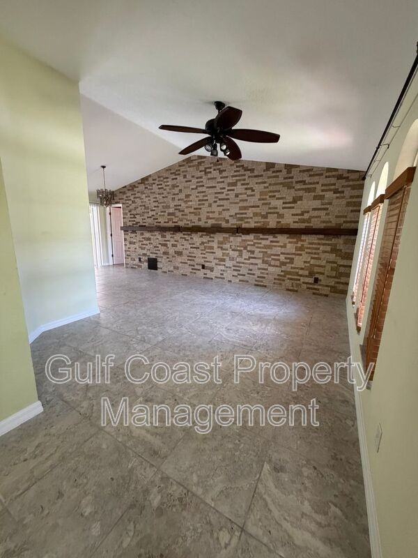 27019 Shanahan Ln - Photo 6 of 46