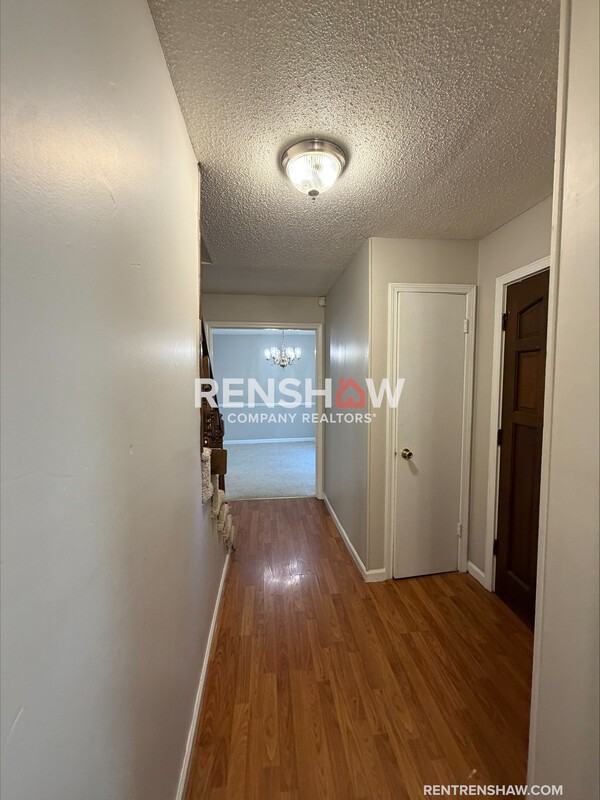 35 Emerson Dr - Photo 2 of 33
