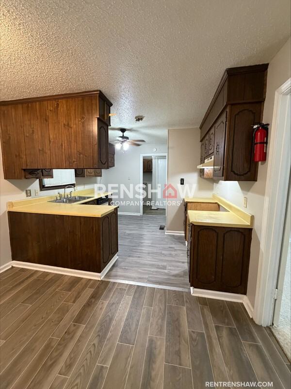 35 Emerson Dr - Photo 5 of 33