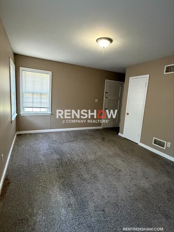 54 Locust Ln - Photo 4 of 16