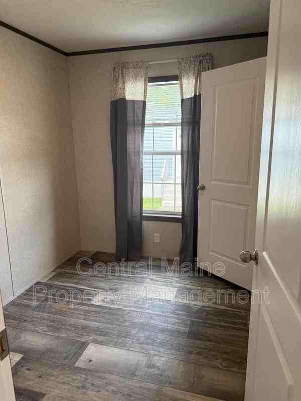 26 Austin Dr - Photo 3 of 6