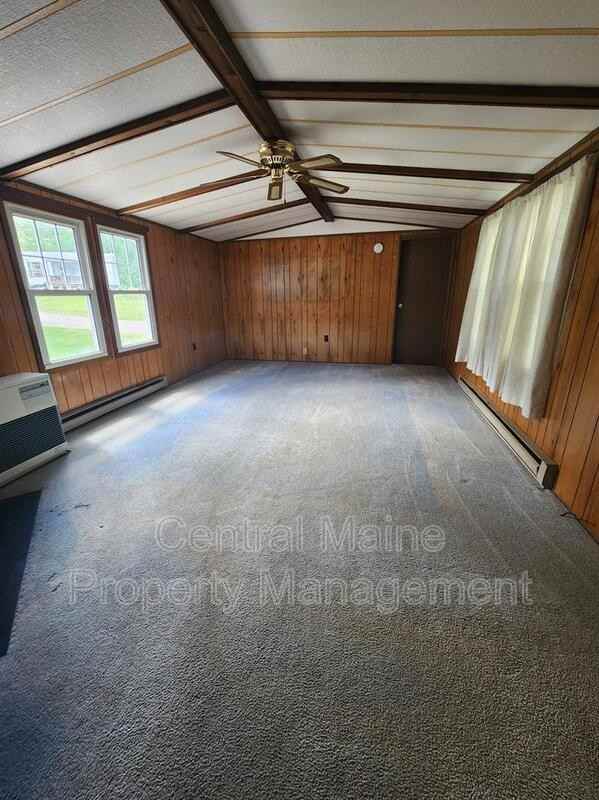 400 Friendship Rd - Photo 2 of 14