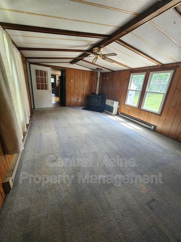 400 Friendship Rd - Photo 3 of 14