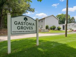 featured image of 910 E Davis Ave