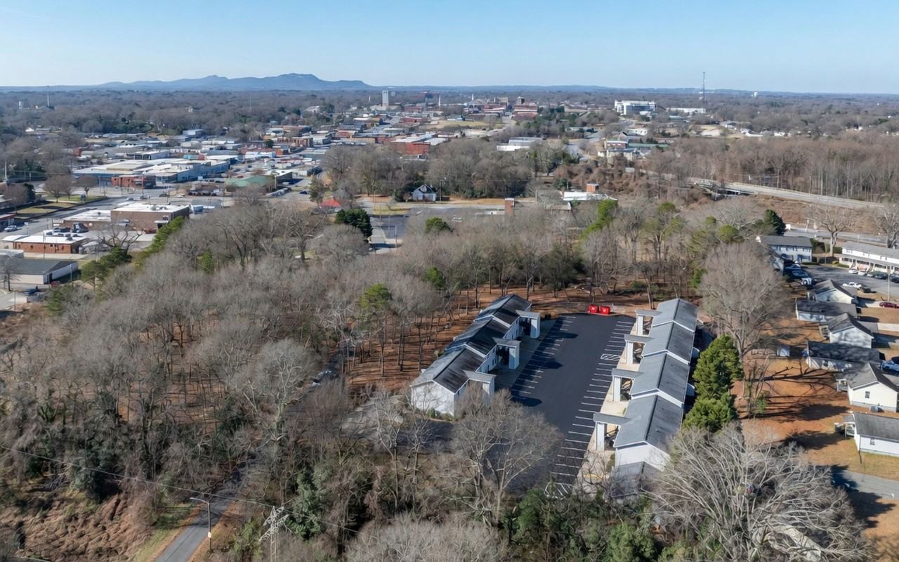 Gastonia Groves Apartments - Photo 2 of 8