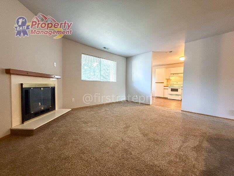 4850 W Blodgett Ln #202 - Photo 3 of 19