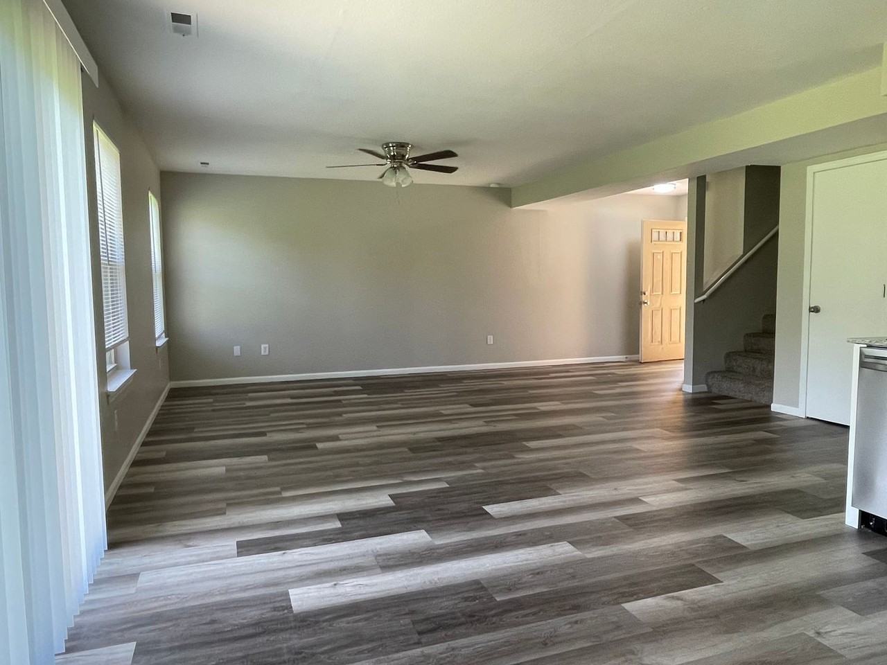 Cross Creek Villas - Photo 6 of 28