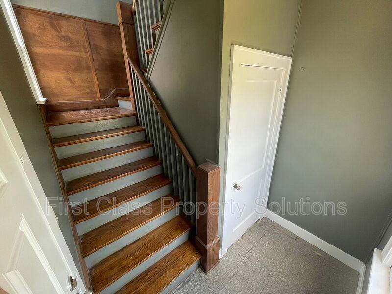 3029 1/2 Nw 12th St - Photo 7 of 20