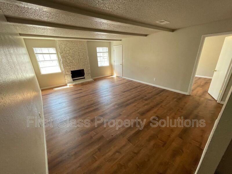 2612 N Ann Arbor Ave #246 - Photo 3 of 23