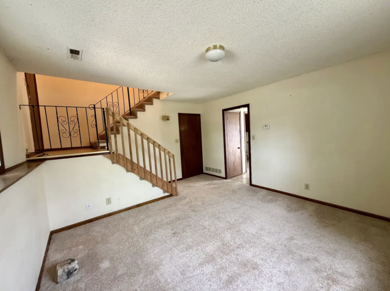 3427 Harvard Rd - Photo 2 of 10
