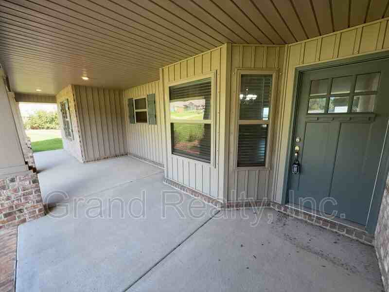 5004 Hamilton Crossing Blvd - Photo 4 of 26