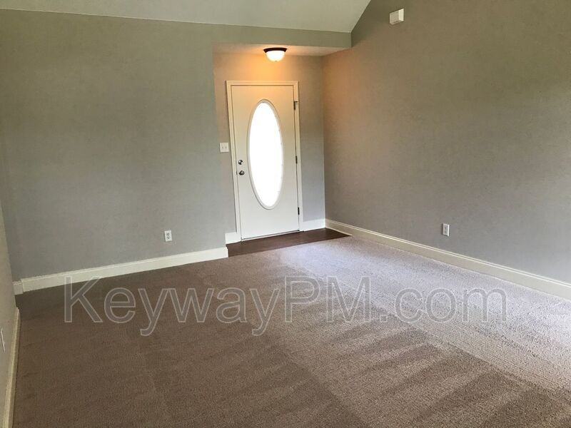 978 Arbor Springs Cir - Photo 3 of 13
