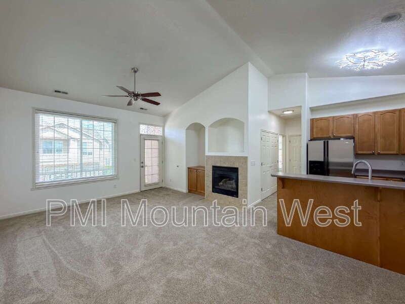 443 Kent Dr - Photo 4 of 25
