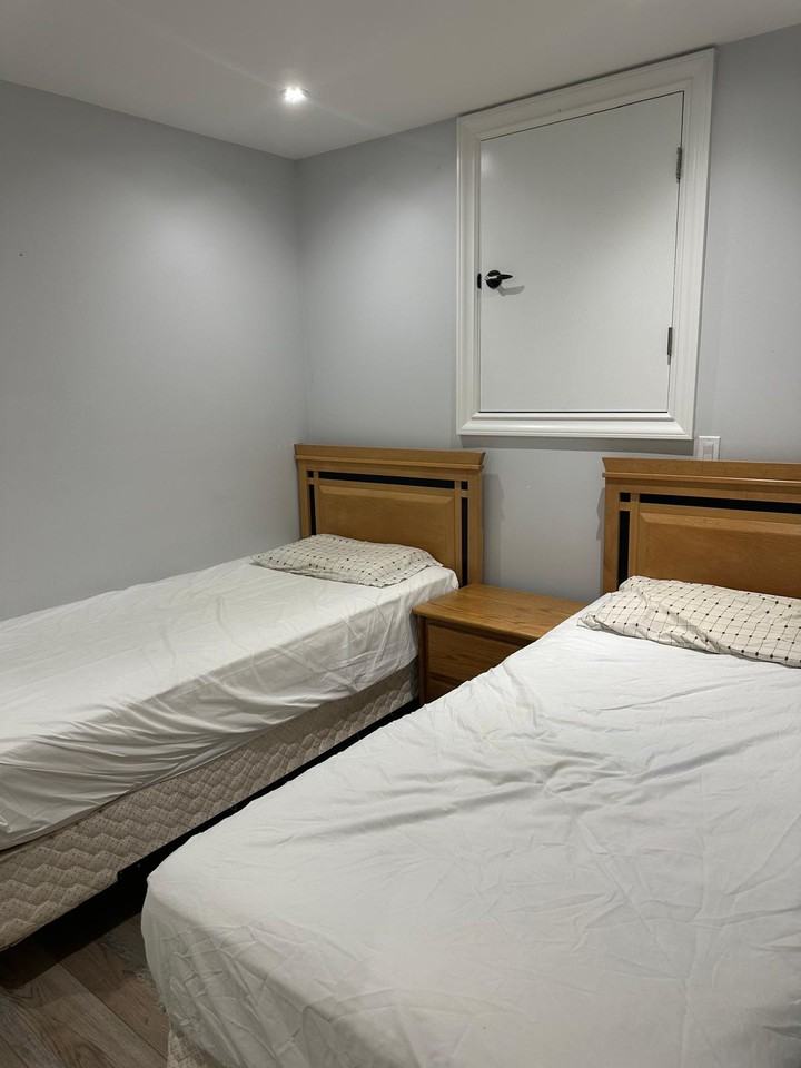 97 Holdom Avenue - Photo 7 of 9