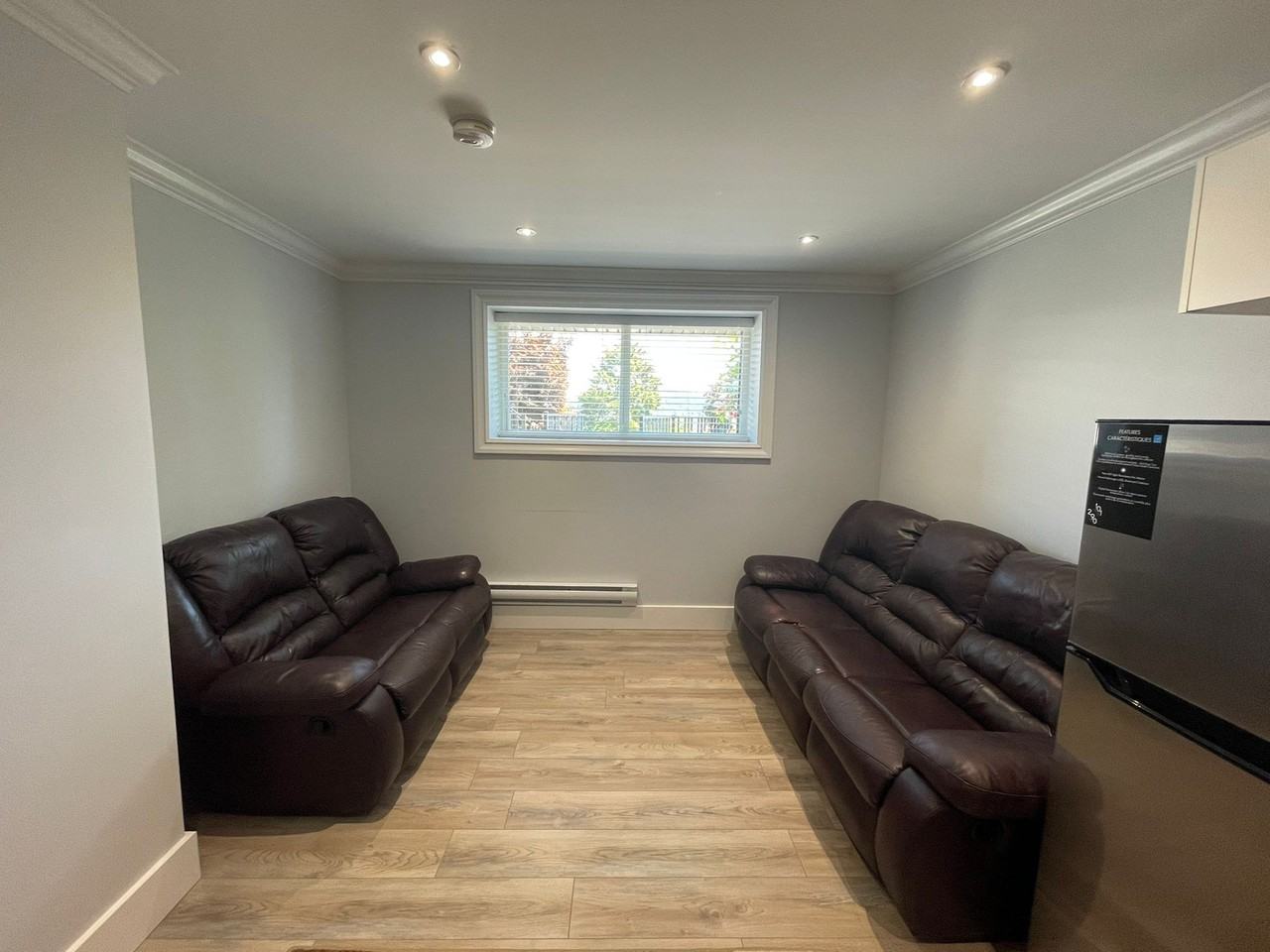97 Holdom Avenue - Photo 6 of 9
