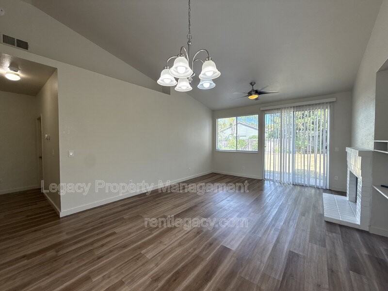 403 Munden Ct - Photo 3 of 19