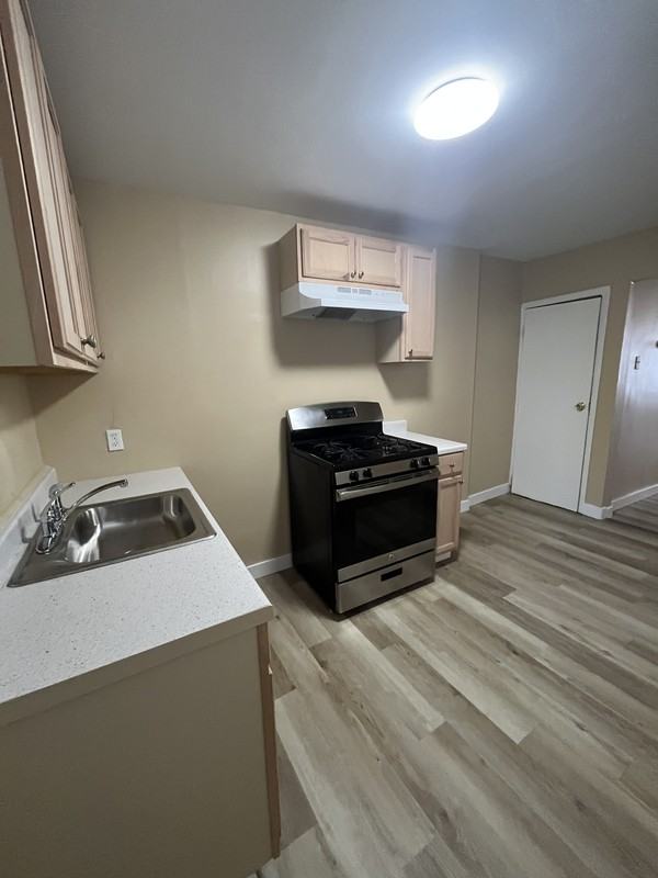 1936 Tasker St - Photo 5 of 16