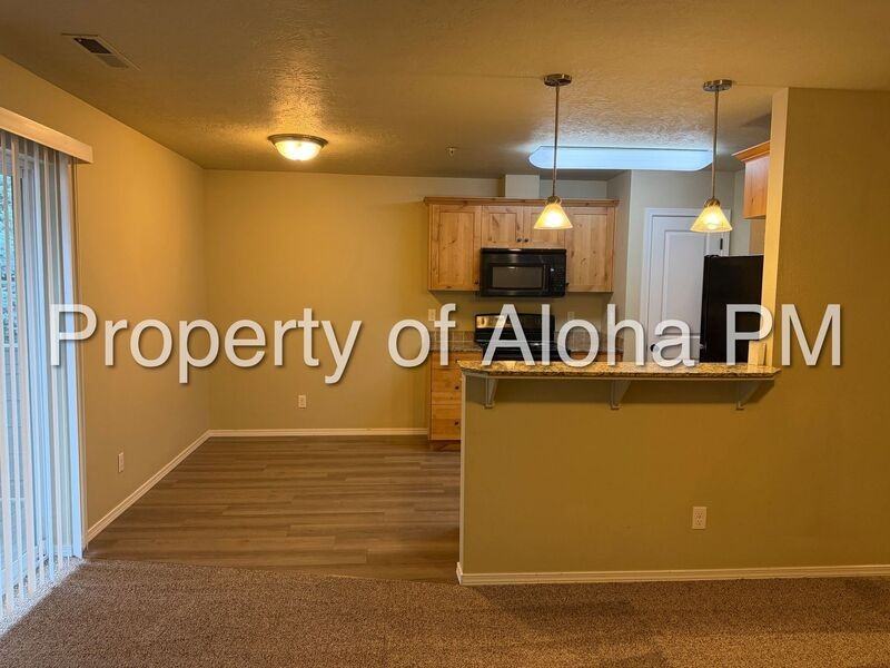 1023 W Pine Ave #202 - Photo 5 of 18