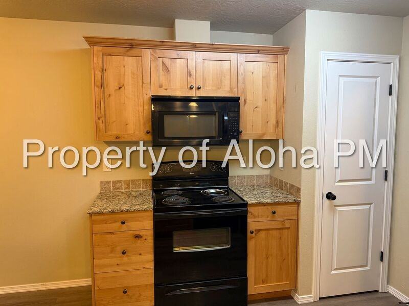 1023 W Pine Ave #202 - Photo 7 of 18