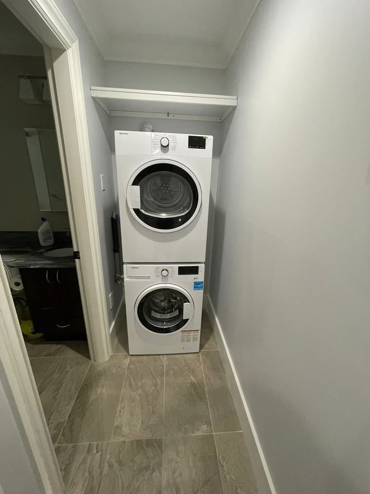 97 Holdom Avenue - Photo 4 of 8