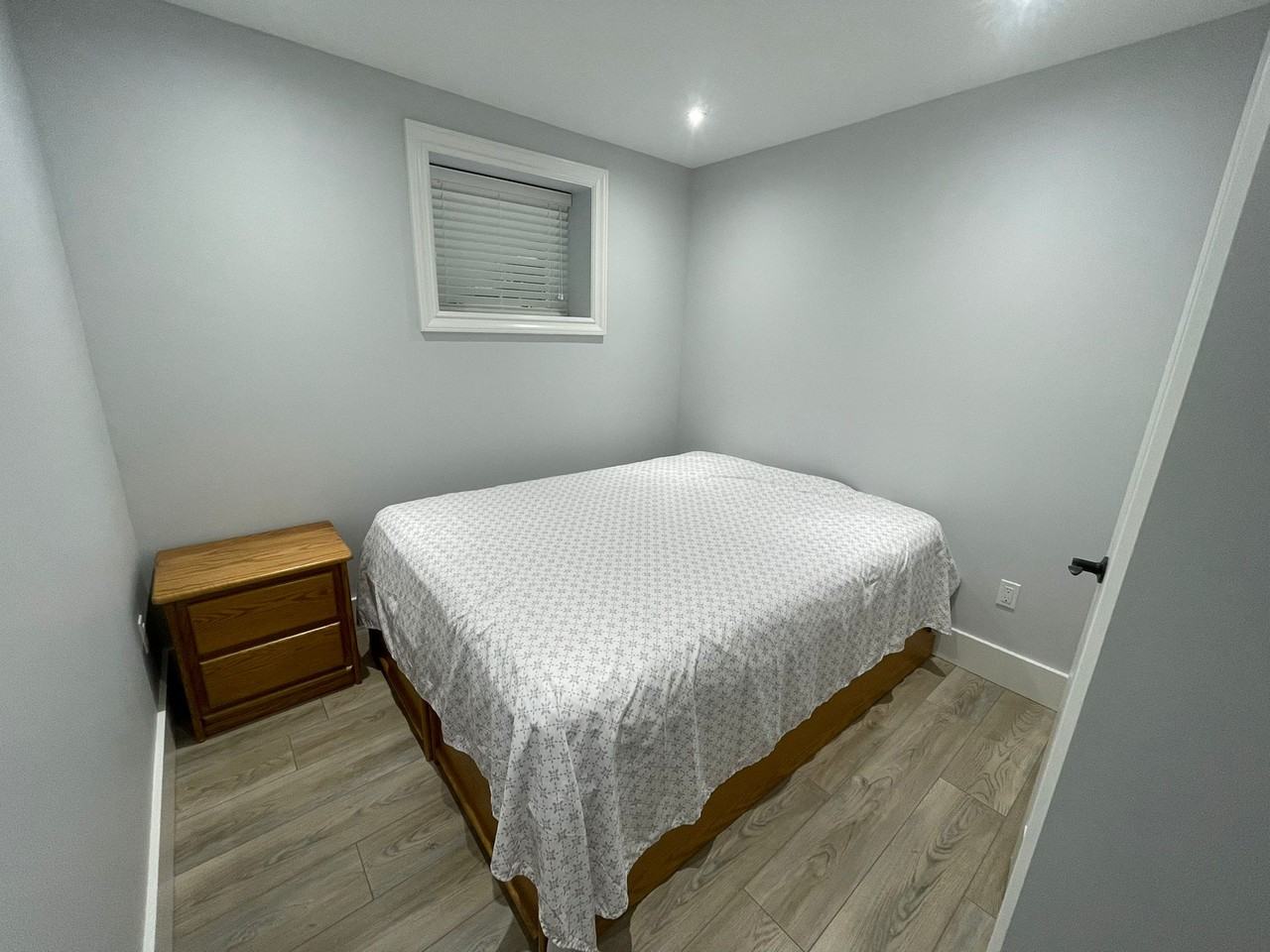 97 Holdom Avenue - Photo 5 of 8