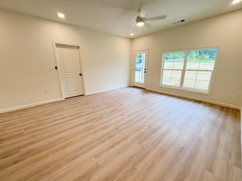 6901 Hunter Rd - Photo 4 of 17