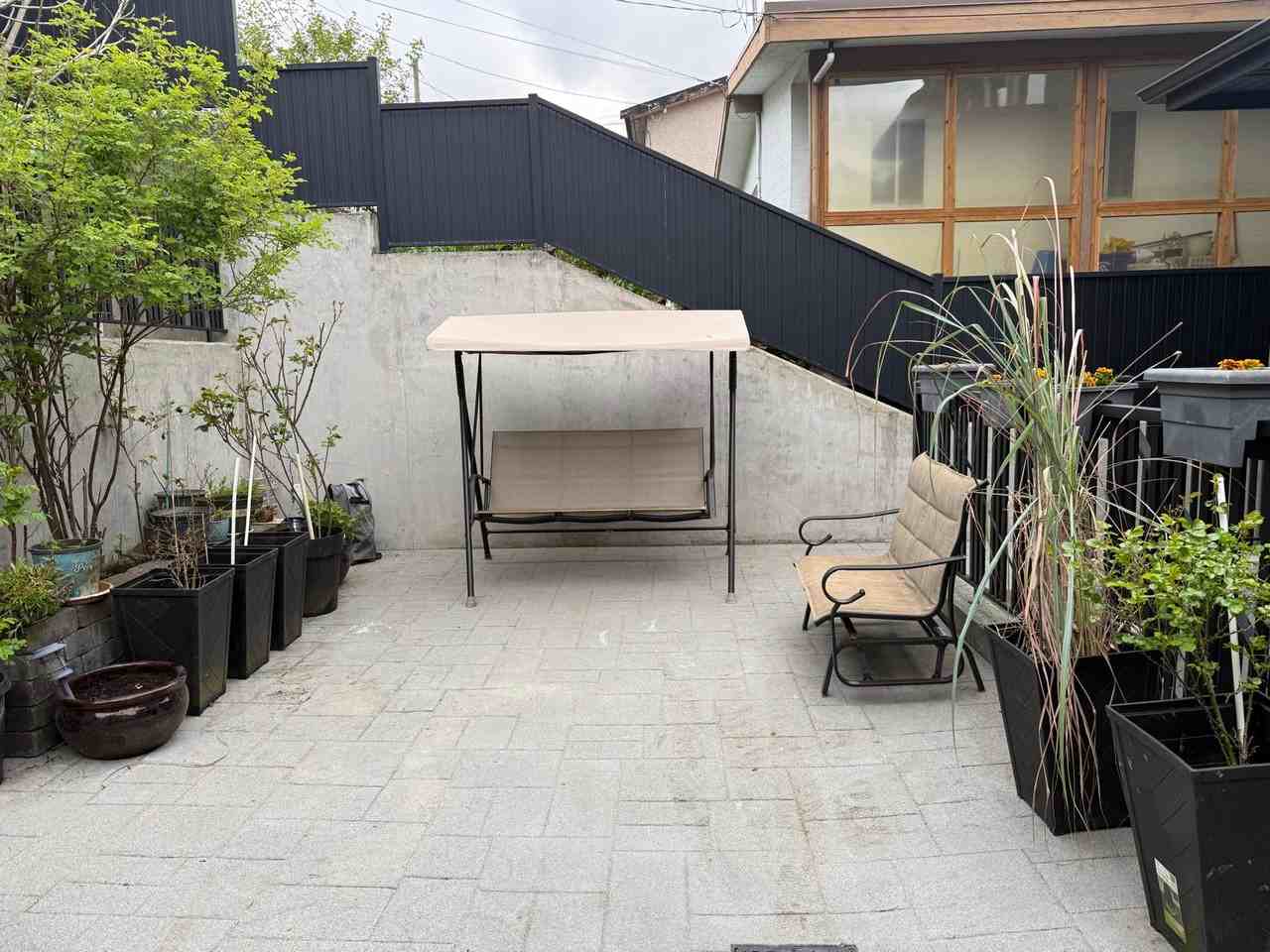 97 Holdom Avenue - Photo 7 of 8