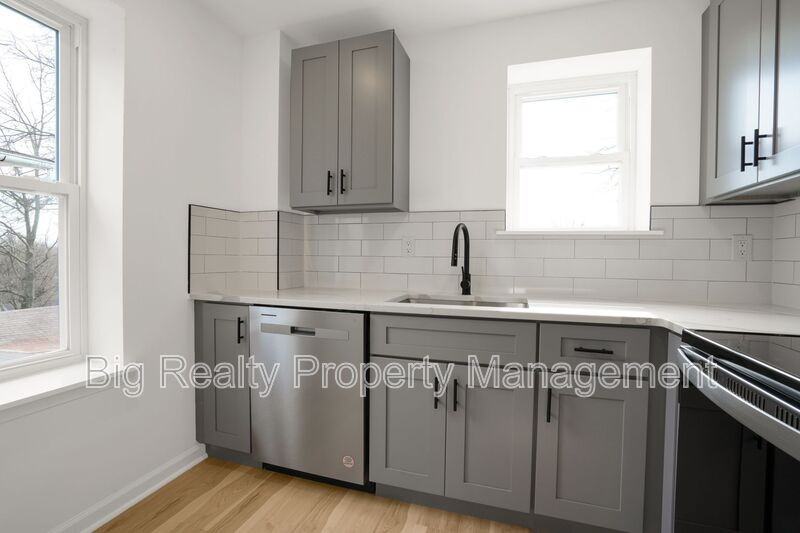 228 Bridge St #2 - Photo 4 of 42