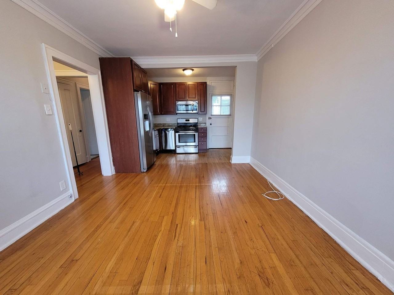 2263 W Eastwood Ave #2N - Photo 7 of 8
