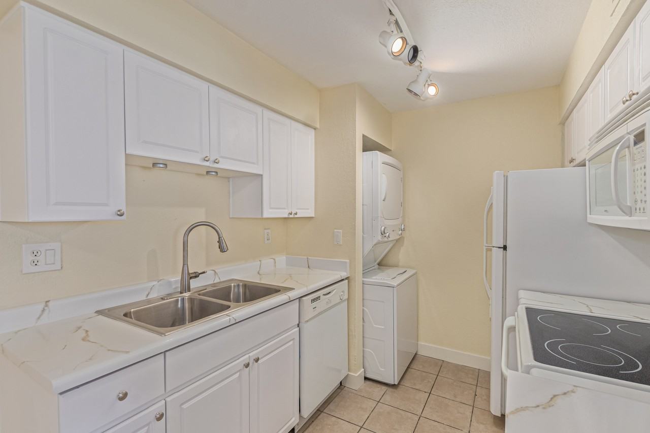 5995 North 78th Street #1037 - Photo 4 of 19