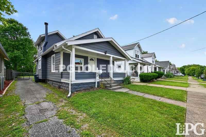 544 Woodsdale Ave - Photo 3 of 29