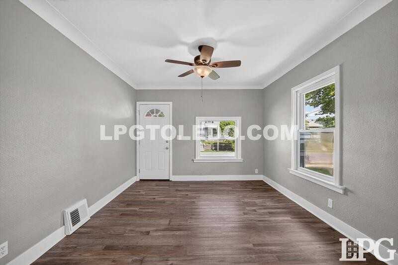 544 Woodsdale Ave - Photo 7 of 29